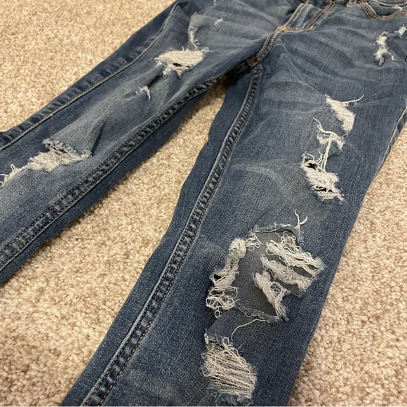 Hollister Distressed Medium Wash Midrise Ripped Skinny Jeans - Picture 4 of 7